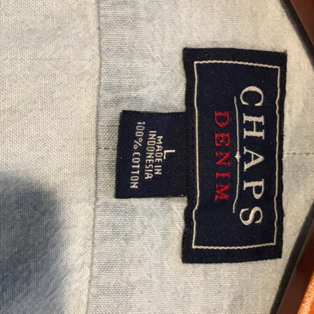 Shirt - Picture 3 of 4